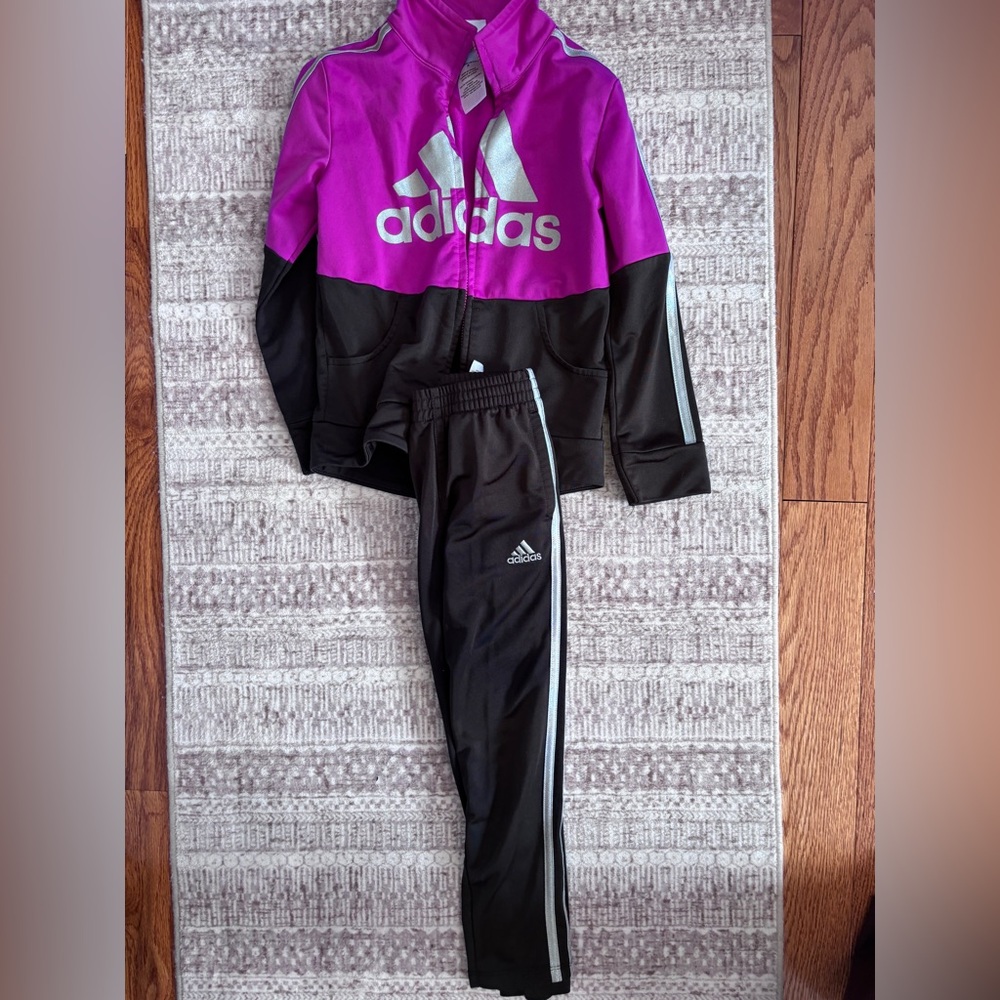 Adidas track suit authentic size 5 girls
